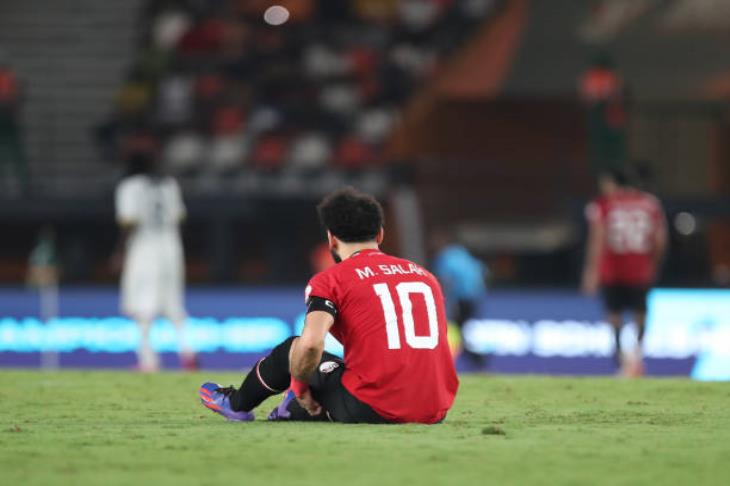 تمتد لـ 4 أسابيع.. تقارير صحفية بريطانية تكشف تطورات إصابة محمد صلاح